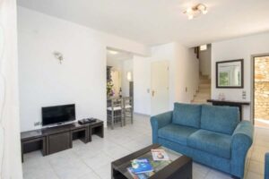 Two Bedroom Holiday Villa with Private Pool for Sale near Loggos, Paxos (8)