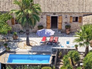Two Bedroom Stone Villa with Sea Views and Pool for Sale near Kassiopi, North East Corfu (23)