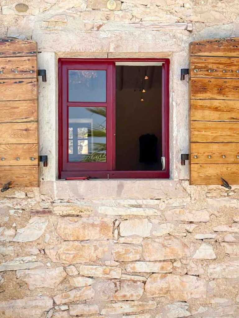 Two Bedroom Stone Villa with Sea Views and Pool for Sale near Kassiopi, North East Corfu (6)