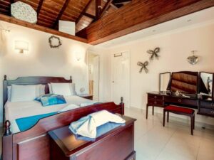 4 Bedroom House on 5,172 m² Plot with Expansion Potential in Ag. Ilias (6)