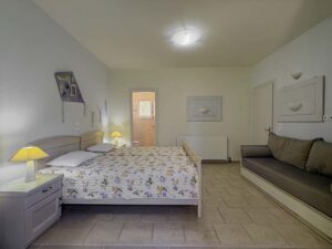 44900 2 Bedroom Home with Garden and Open Views in Roda (50)