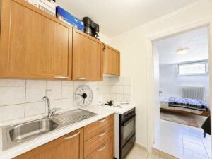 6 Bedroom Family Home with Separate Guest Accommodation in Alykes Potamou (11)