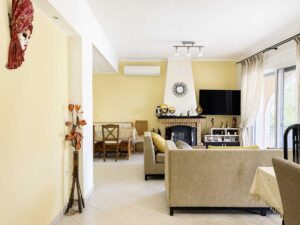 6 Bedroom Family Home with Separate Guest Accommodation in Alykes Potamou (12)