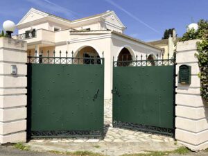 6 Bedroom Family Home with Separate Guest Accommodation in Alykes Potamou (31)
