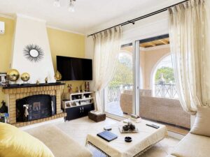 6 Bedroom Family Home with Separate Guest Accommodation in Alykes Potamou (32)