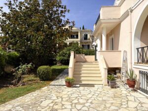 6 Bedroom Family Home with Separate Guest Accommodation in Alykes Potamou (32)