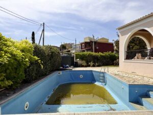 6 Bedroom Family Home with Separate Guest Accommodation in Alykes Potamou (35)