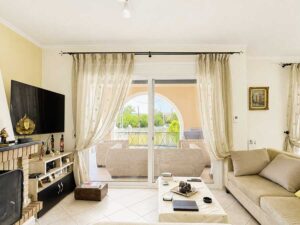 6 Bedroom Family Home with Separate Guest Accommodation in Alykes Potamou (40)