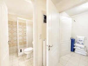 6 Bedroom Family Home with Separate Guest Accommodation in Alykes Potamou (41)