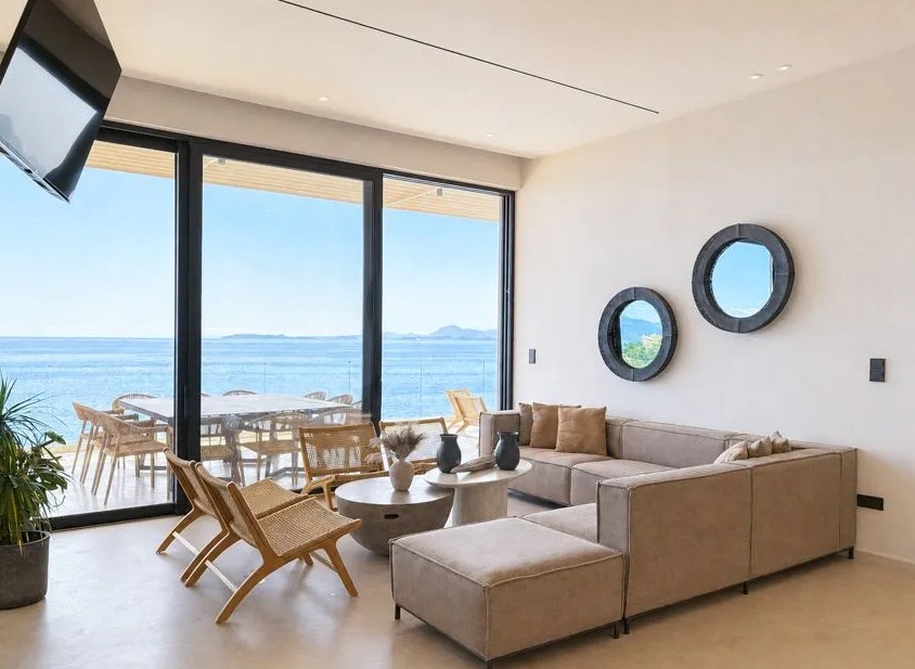 Listing photograph 14 of 23 of the house in Barbati, published by Chase Real Estate Corfu.