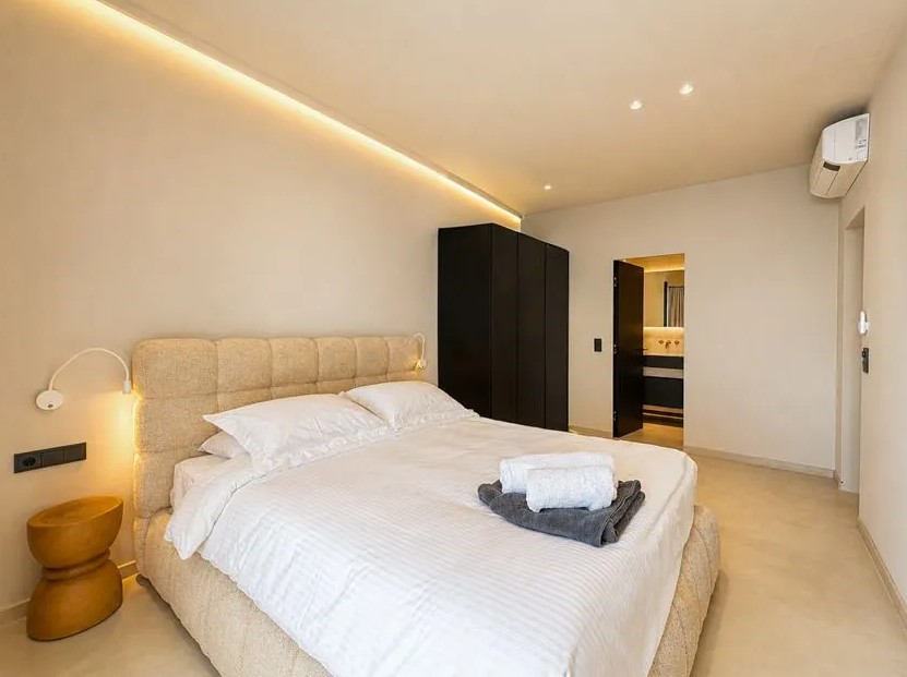 Listing photograph 21 of 23 of the house in Barbati, published by Chase Real Estate Corfu.