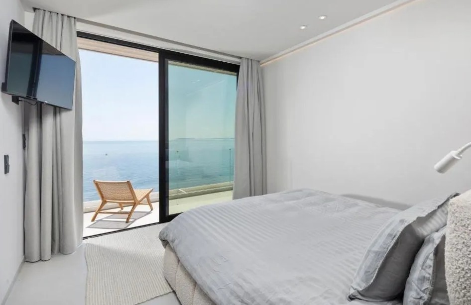 Listing photograph 19 of 23 of the house in Barbati, published by Chase Real Estate Corfu.
