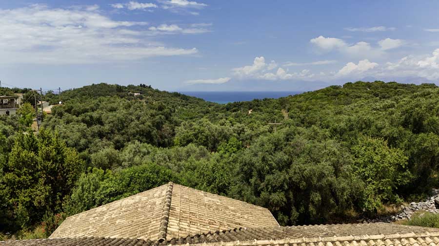 Listing photograph 11 of 71 of the house in Kassiopi, published by Chase Real Estate Corfu.