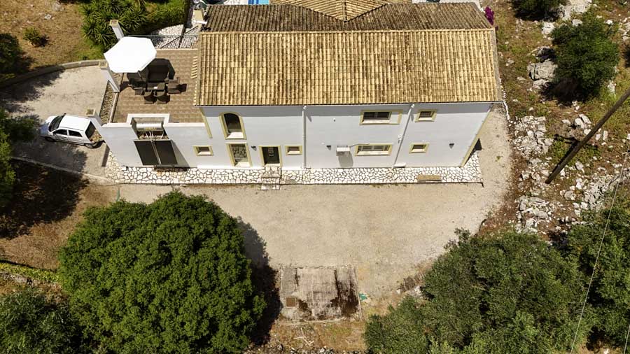 Listing photograph 8 of 71 of the house in Kassiopi, published by Chase Real Estate Corfu.