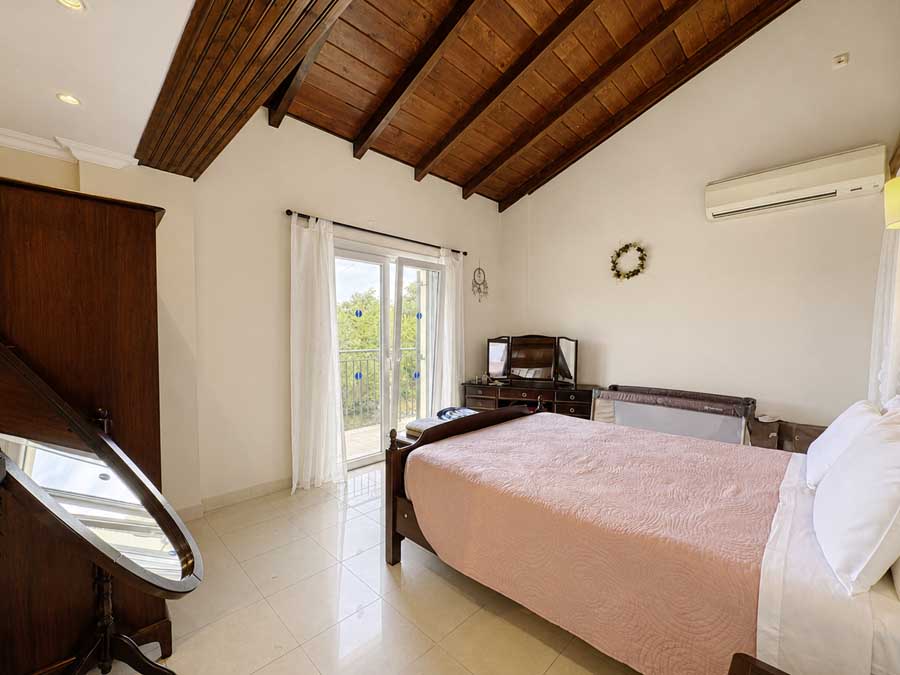 Listing photograph 55 of 71 of the house in Kassiopi, published by Chase Real Estate Corfu.