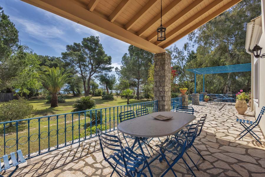 Listing photograph 9 of 58 of the house in Lefkimmi, published by Chase Real Estate Corfu.