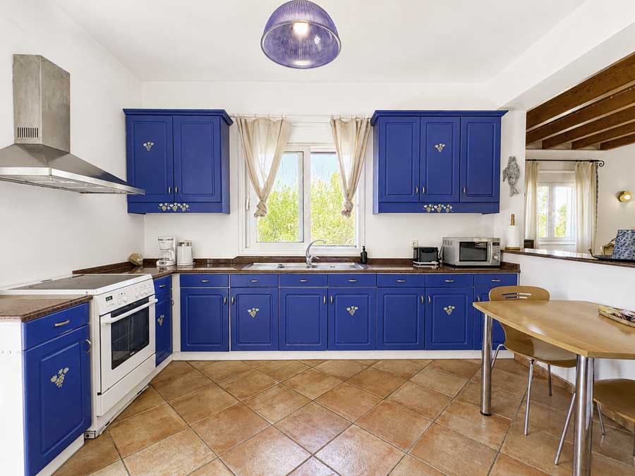 Listing photograph 15 of 58 of the house in Lefkimmi, published by Chase Real Estate Corfu.