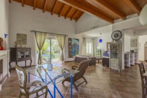 Private 4 Bedroom Villa on a 3,876 m² Estate in Peaceful Lefkimmi (1)