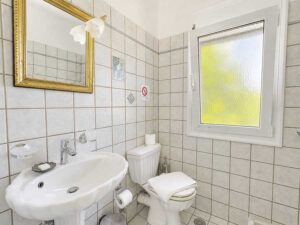Private 4 Bedroom Villa on a 3,876 m² Estate in Peaceful Lefkimmi (16)