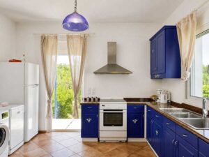 Private 4 Bedroom Villa on a 3,876 m² Estate in Peaceful Lefkimmi (2)