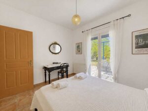 Private 4 Bedroom Villa on a 3,876 m² Estate in Peaceful Lefkimmi (46)
