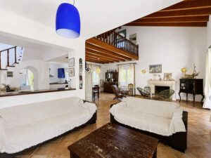 Private 4 Bedroom Villa on a 3,876 m² Estate in Peaceful Lefkimmi (7)