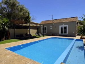 Renovated 3 Bedroom Villa with 50 m² Pool in Vatos, Corfu (17)