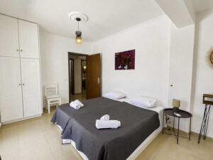 Renovated 3 Bedroom Villa with 50 m² Pool in Vatos, Corfu (2)