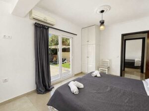 Renovated 3 Bedroom Villa with 50 m² Pool in Vatos, Corfu (3)
