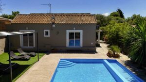 Renovated 3 Bedroom Villa with 50 m² Pool in Vatos, Corfu (6)