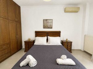 Renovated 3 Bedroom Villa with 50 m² Pool in Vatos, Corfu (8)