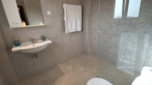 Spacious 5 bedroom Villa for Sale in Afra, Central Corfu (23)