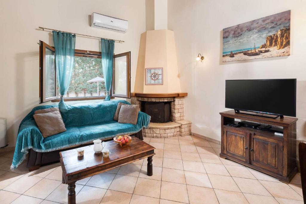 Listing photograph 18 of 28 of the house in Chalikounas, published by Chase Real Estate Corfu.
