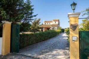 Three Bedroom Villa with Pool on a 3,200 m² Plot in Chalikounas, South Corfu (10)