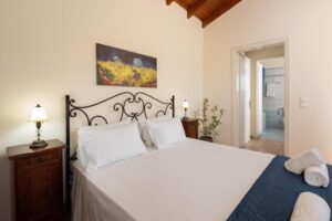 Three Bedroom Villa with Pool on a 3,200 m² Plot in Chalikounas, South Corfu (14)