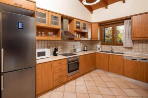 Three Bedroom Villa with Pool on a 3,200 m² Plot in Chalikounas, South Corfu (19)