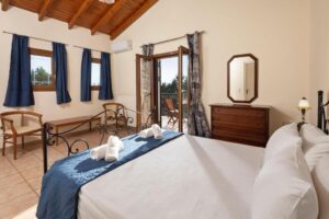 Three Bedroom Villa with Pool on a 3,200 m² Plot in Chalikounas, South Corfu (30)
