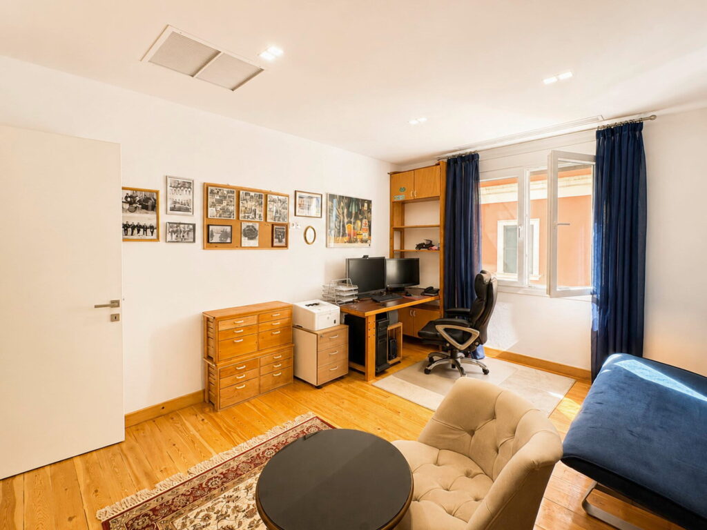 140 m² Ground Floor Apartment & Office Space Just Steps from Liston, Corfu Town (10)