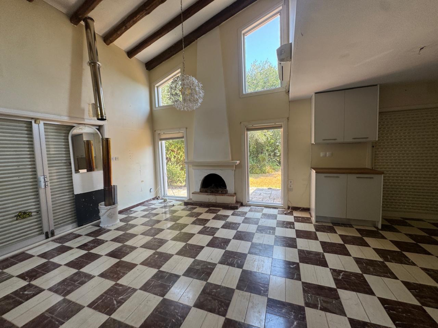 Listing photograph 16 of 19 of the house in Gouvia, published by Chase Real Estate Corfu.