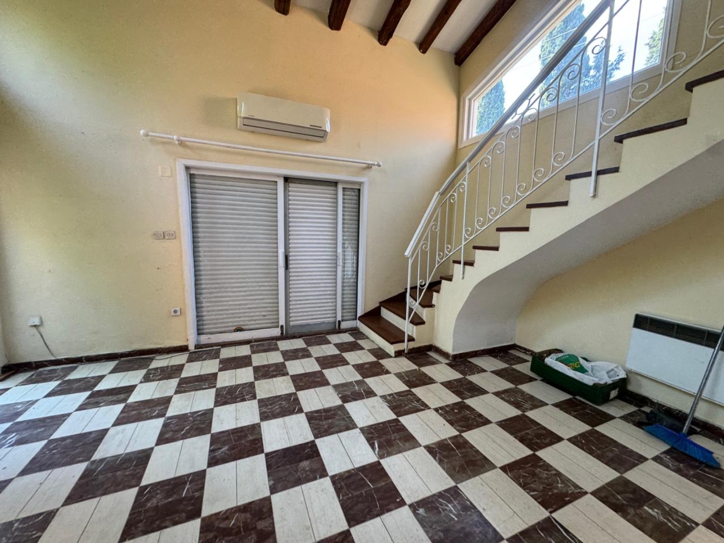 Listing photograph 10 of 19 of the house in Gouvia, published by Chase Real Estate Corfu.