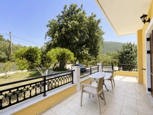 4 Bedroom Villa with Private Pool and Large Plot Near Chalikounas, South Corfu (20)