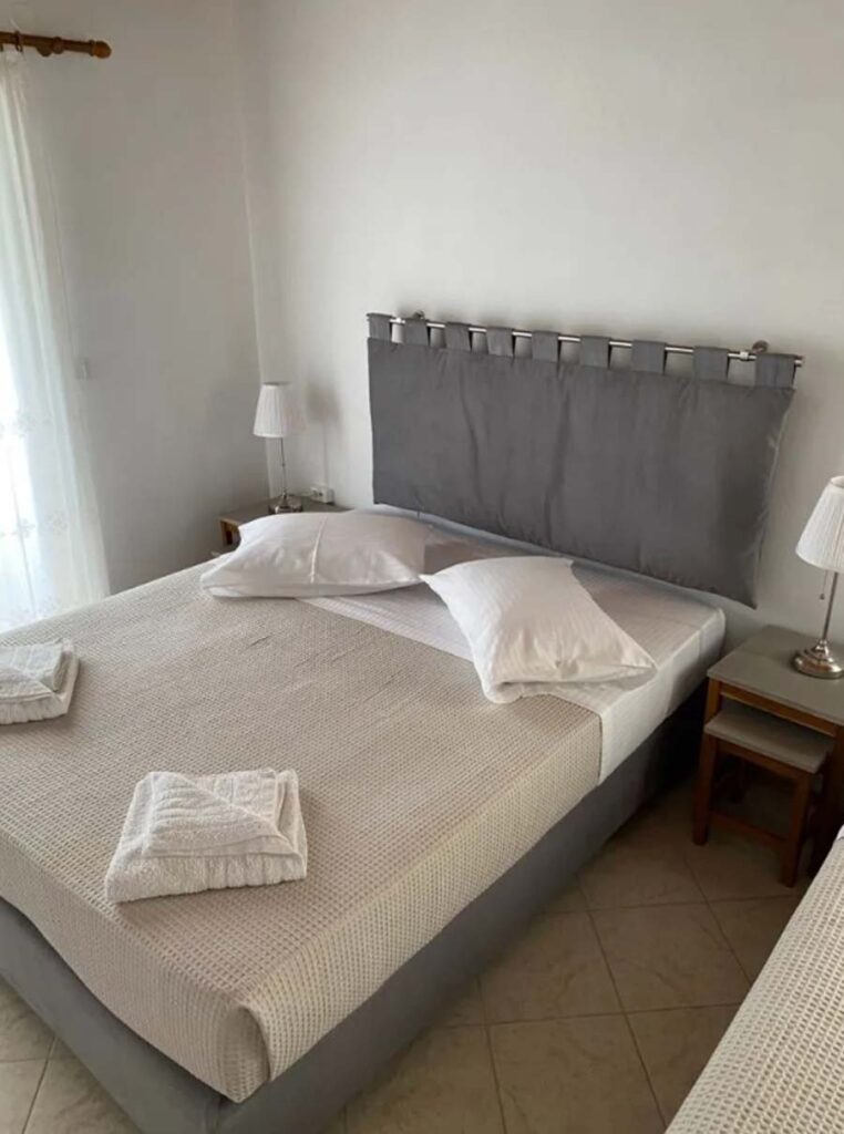4 apartment sea front complex in Acharavi (7)