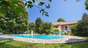 A Rare Find & Unique 6 Bedroom Beach Side Property & Retreat Estate (24)