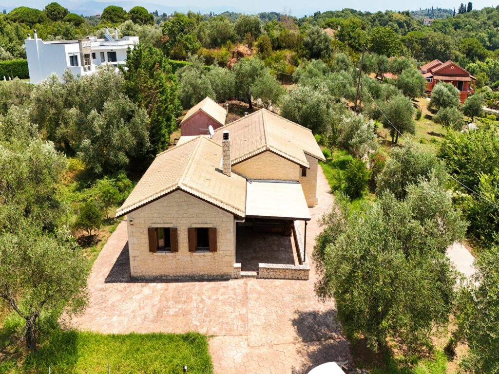 Beautiful Stone Villa on 2,000 m² Estate in Central Corfu (11)