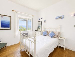 Charming Country Cottage with Sea Views, Walking Distance to Kassiopi Harbour (1)
