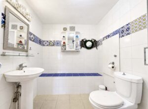 Charming Country Cottage with Sea Views, Walking Distance to Kassiopi Harbour (13)