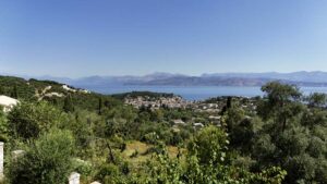 Charming Country Cottage with Sea Views, Walking Distance to Kassiopi Harbour (8)