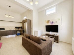 Luxury 260 m² Villa with Guest House, Jacuzzi Pool & Full Solar System in Temploni, Central Corfu (2)