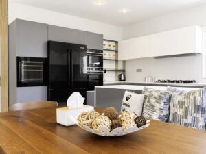 Luxury 260 m² Villa with Guest House, Jacuzzi Pool & Full Solar System in Temploni, Central Corfu (2)