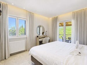 Luxury 260 m² Villa with Guest House, Jacuzzi Pool & Full Solar System in Temploni, Central Corfu (35)